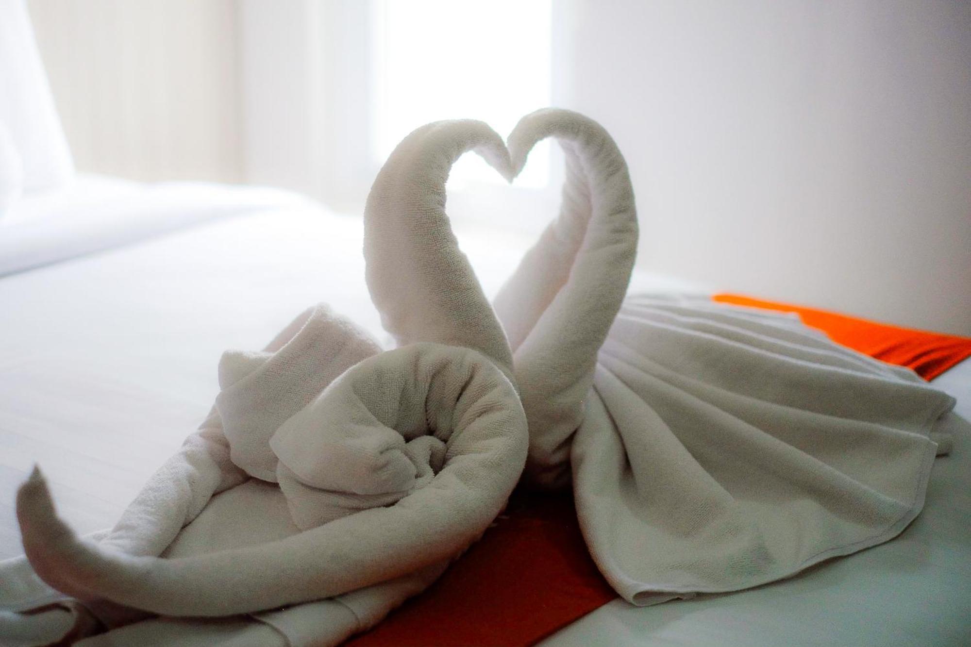 Front One Hotel Sragen Экстерьер фото