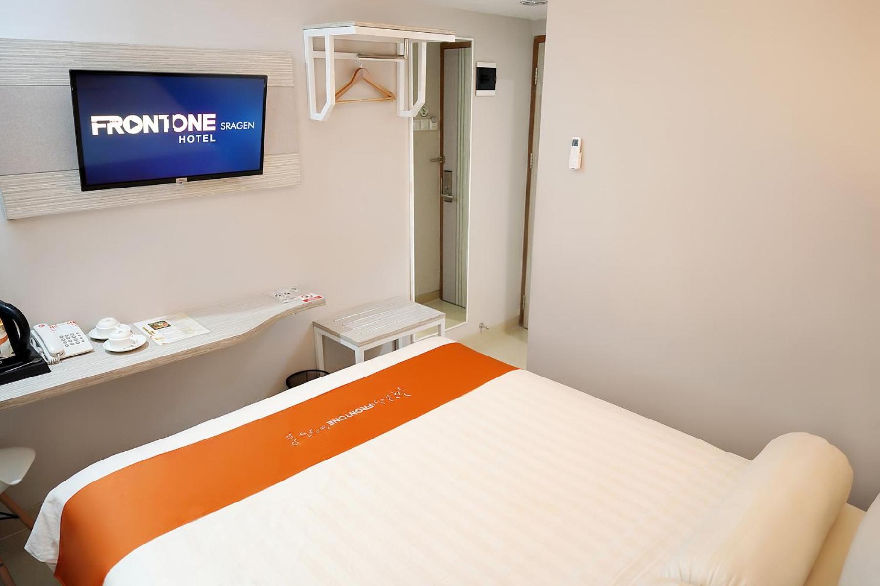 Front One Hotel Sragen Экстерьер фото