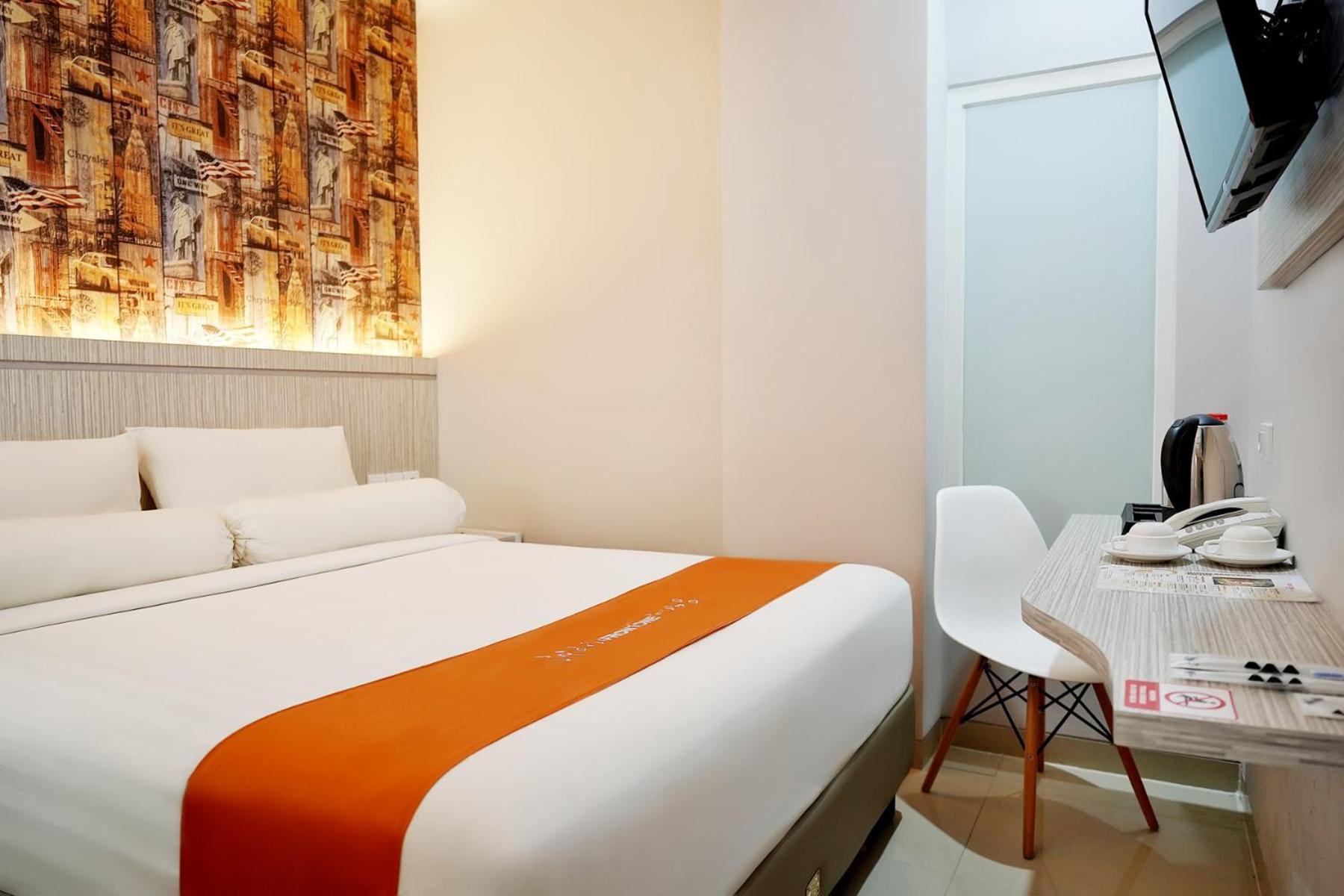 Front One Hotel Sragen Экстерьер фото